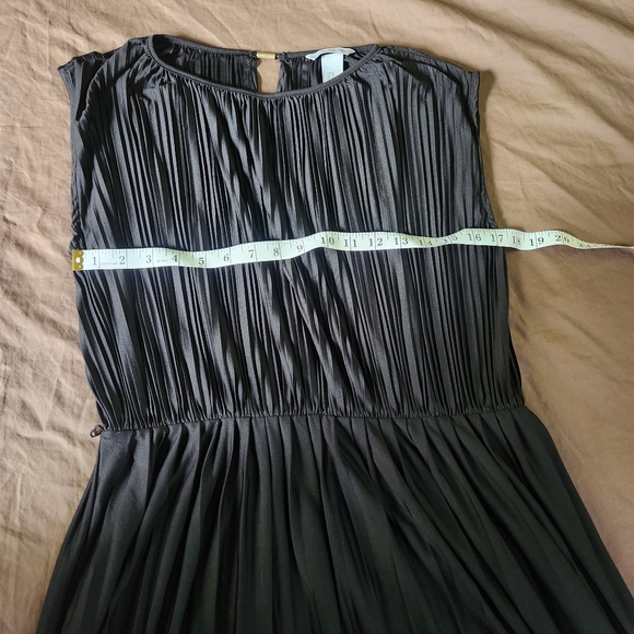 H&M pleated sleeveless dress - Picture 10 of 14
